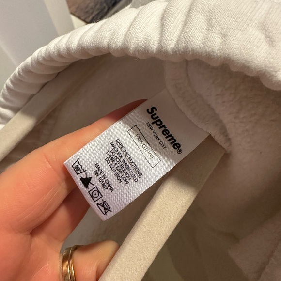 Supreme White Men's Sweatpants - Picture 4 of 5